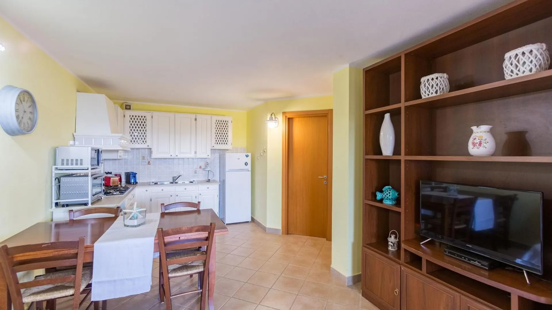 Splendid View Apartment With Shared Swimming Pool - Porto Pino Hill