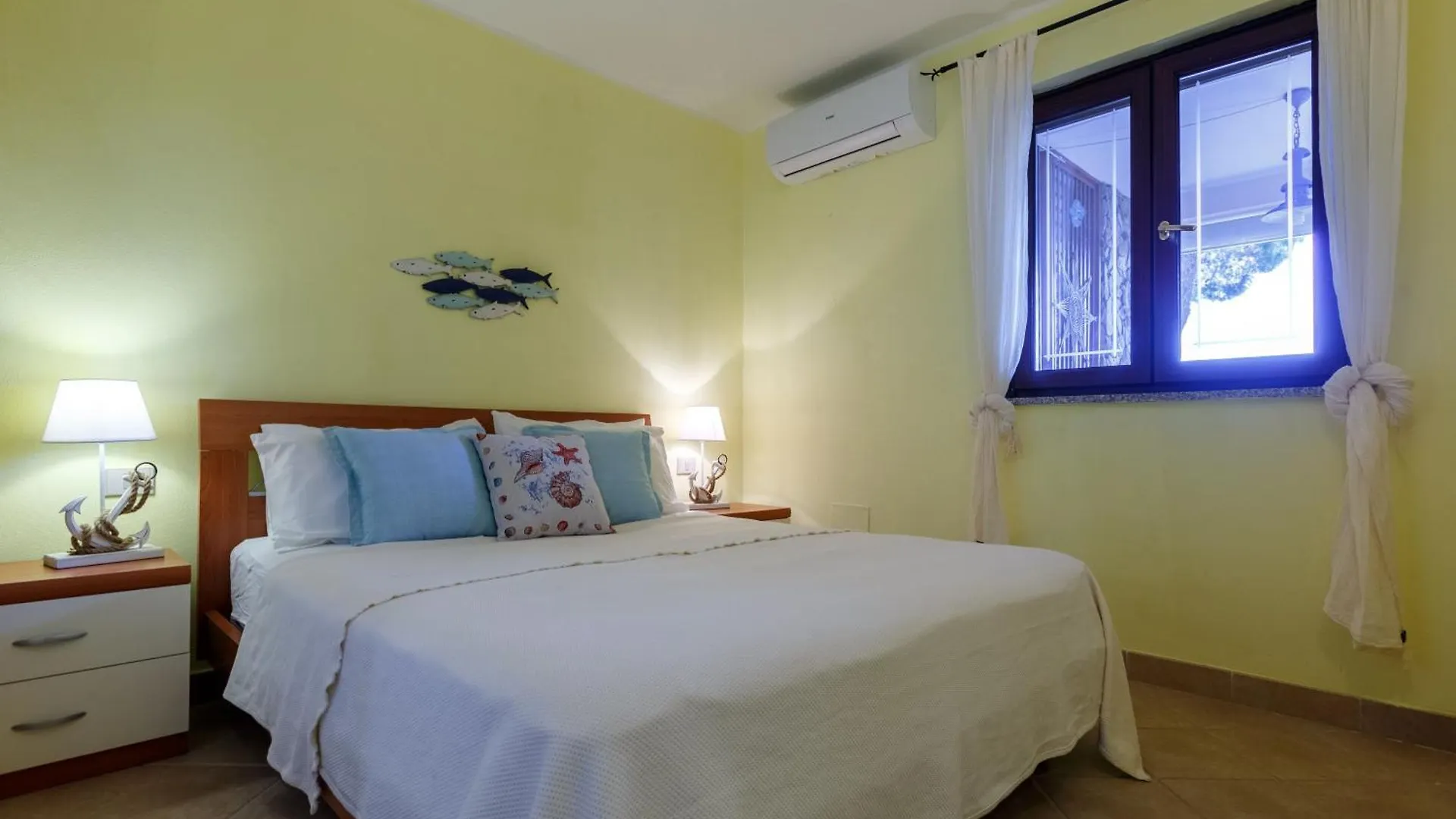 Splendid View Apartment With Shared Swimming Pool - Porto Pino Hill